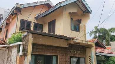 Kesempatan Rumah di Tebet, Jakarta Selatan, LB 150m², Harga 2,5 Miliar
