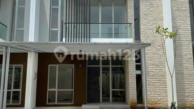 Rumah Sewa Nyaman Lokasi Pantai Indah Kapuk 2, Jakarta Utara, LB 120m²