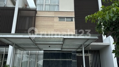 Dikontrakkan Rumah Murah di Golf Island, Jakarta Utara, LT 250m²