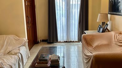 Rumah Elegan di Pondok Indah, Jakarta Selatan, 4 KT, LT 160m²