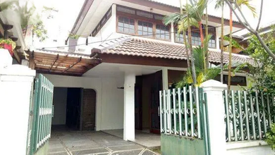 Kesempatan Eksklusif, rumah Mewah di Pondok Indah, Jakarta Selatan, LB 285m²