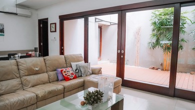 Disewakan Rumah Murah di Kelapa Gading, Jakarta Utara, LT 220m²