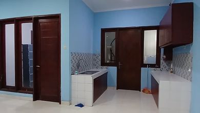 Dikontrakkan Rumah Terjangkau di Bintaro, Tangerang Selatan, LT 135m²