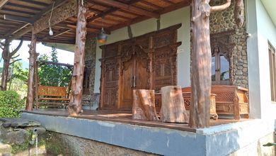 Dijual Villa Nuansa Gebyok nan Mewah & Strategis di Kawasan Cipanas