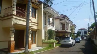Rumah Mewah di Kawasan Kalibata, Jakarta Selatan, LB 364m², Harga 4,4 Miliar