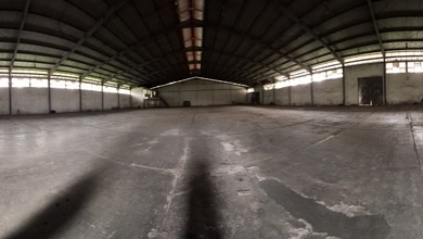 Gudang Luas Lokasi Strategis Dekat Taman Mini Indonesia Indah di Ciracas, Jakarta Timur