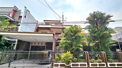 Dijual rumah Eksklusif di Pondok Kelapa, Jakarta Timur - LT 368m²