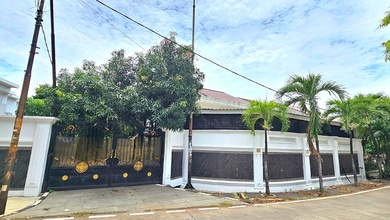 For Sale rumah Eksklusif di Pulomas, Jakarta Timur - LT 328m²