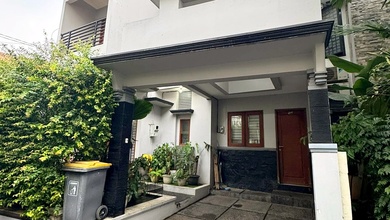 Rumah Area Luxury Kramat Jati, Jakarta Timur - Harga Menarik 3,5 Miliar