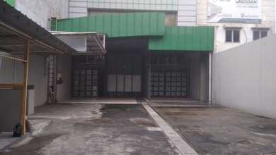 Disewakan Gedung Atau Gudang Di Pinggir Jalan Pondok Bambu