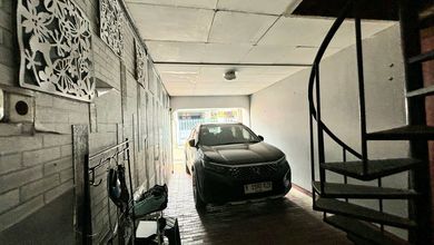 Penawaran Eksklusif, rumah Prestisius di Pesanggrahan, Jakarta Selatan, LB 200m²