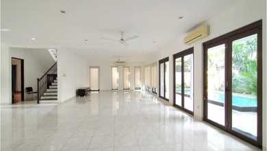 Sewa Rumah Siap Huni di Kemang, Jakarta Selatan, LT 668m²