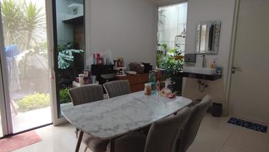 Hunian Mewah di Kawasan Semarang Barat, Semarang, LB 140m², Harga 2,75 Miliar