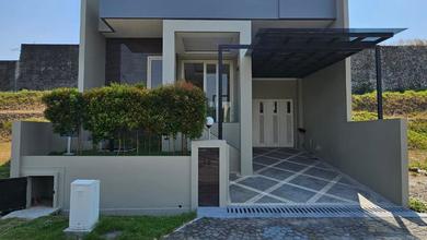 Rumah Area Premium Candi Golf, Semarang - Harga Menarik 5,25 Miliar