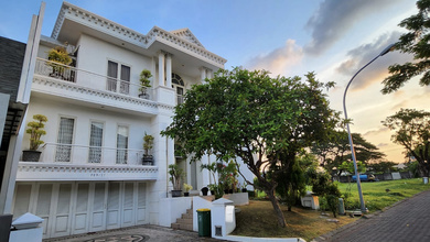 Penawaran Eksklusif, rumah Mewah di Surabaya Kota, Surabaya, LB 400m²