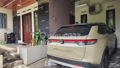 Kesempatan Rumah di Manyaran, Semarang, LB 80m², Harga 950 Juta