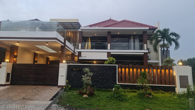 Rumah Mewah di Kawasan Surabaya Kota, Surabaya, LB 500m², Harga 10 Miliar