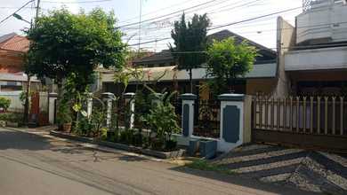 Jual Rumah Mewah Luas 240 m2 Kawasan Cipinang, Jakarta Timur