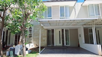 Rumah Siap Pakai di Kawasan Citraland, Surabaya, LT 105m²