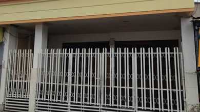 Rumah Dijual di Simokerto, Surabaya, LB 170m², Harga Kompetitif!