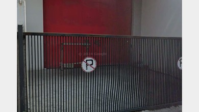 Super Mewah Bangunan Baru Terawat Gudang di Raya Dukuh Kupang Dekat Tol Satelit dan Akses Truk