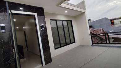 Hunian Favorit di Villa Melati Mas, Tangerang Selatan, 4 KT, Harga 1,65 Miliar