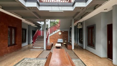 Dijual Rumah Kost 18 Kamar 2 Lantai Full Furnished Bebas Banjir di Bintaro, JakSel