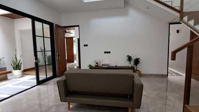 For Sale rumah Eksklusif di BSD Kencana Loka, Tangerang - LT 180m²