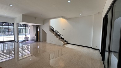 Dijual rumah Mewah di BSD City, Tangerang - LT 144m²