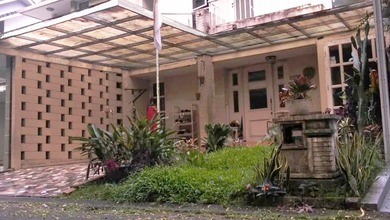 Hunian Elite di Kawasan Graha Raya Bintaro, Tangerang Selatan, LB 200m², Harga 2,7 Miliar