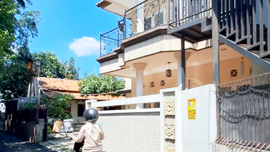 Penawaran Eksklusif, rumah Mewah di Pondok Aren, Tangerang Selatan, LB 300m²