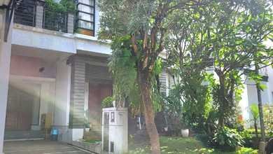 Rumah Area Luxury Bintaro, Tangerang Selatan - Harga Menarik 3,3 Miliar
