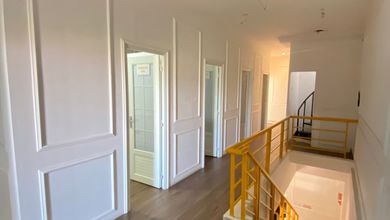 Dijual Ruko 2,5 Lantai Sudah Renov Hadap Jalan Raya Lokasi Strategis di Golden Viena BSD