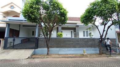 Dijual Rumah Strategis di Kemang Pratama, Bekasi - LT 210m²