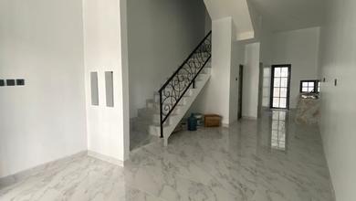 Kesempatan Rumah di Harapan Indah, Bekasi, LB 108m², Harga 975 Juta