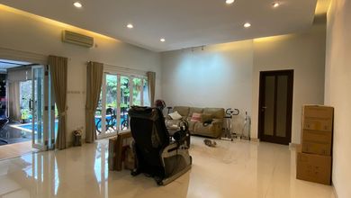 Rumah Elite di Kawasan Kemang, Jakarta Selatan, LB 350m², Harga 15 Miliar
