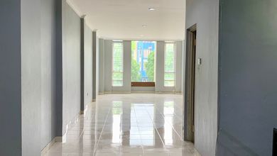 Dijual Cepat Ruko 3 Lantai Baru Renovasi di Cengkareng