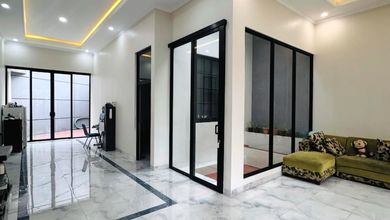 Penawaran Langka, rumah Prestisius di Serpong Villa Melati Mas, Tangerang Selatan, LB 150m²