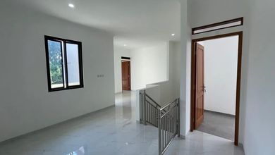 Hunian Idaman di Pondok Bambu, Jakarta Timur, 3 KT, Harga 2,4 Miliar