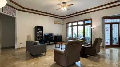 Penawaran Langka, rumah Prestisius di Antasari, Jakarta Selatan, LB 220m²