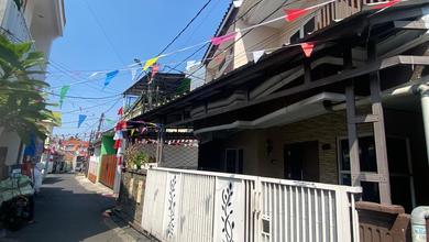 Rumah Favorit di Pasar Rebo, Jakarta Timur, 3 KT, Harga 1,5 Miliar