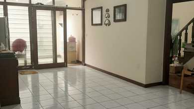 Rumah Area Premium Pondok Indah, Jakarta Selatan - Harga Menarik 7 Miliar