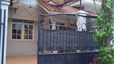 Disewakan Rumah Murah di Sektor 9-Bintaro, Tangerang Selatan, LT 120m²