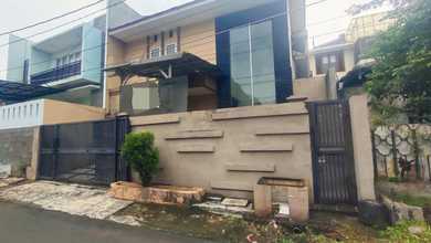 Rumah modern dengan Lahan 143 m2 Kawasan Jatinegara, Jakarta Timur