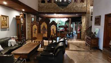 Jual Rumah Megah Luas 290 m2 Kawasan Grogol, Jakarta Barat