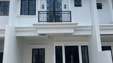Kesempatan Rumah di Jagakarsa, Jakarta Selatan, LB 115m², Harga 1,7 Miliar