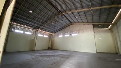 Gudang Murah Di Jalan Sukajadi Karawaci Tangerang Gudang di Karawaci 1350.0 m² SHM