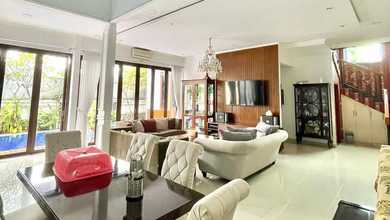 Rumah Area Luxury Bintaro, Tangerang Selatan - Harga Terbaik 12 Miliar