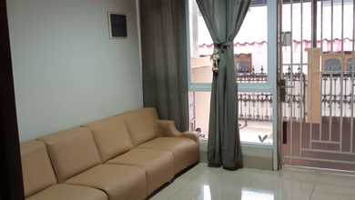 Kesempatan Rumah di Kebon Jeruk, Jakarta Barat, LB 120m², Harga 1,8 Miliar