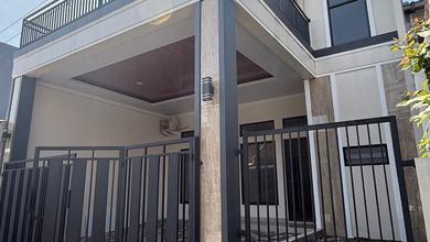 Kesempatan Rumah di Serpong Regency Melati Mas, Tangerang Selatan, LB 180m², Harga 2,1 Miliar